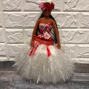 11" Tall Pearly Shells Walking & Dancing Musical Hawaiian Hula Doll Vintage 1993